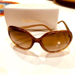 Oversize Clear brown sunglasses Versace like new !!! Ask for a discount…
